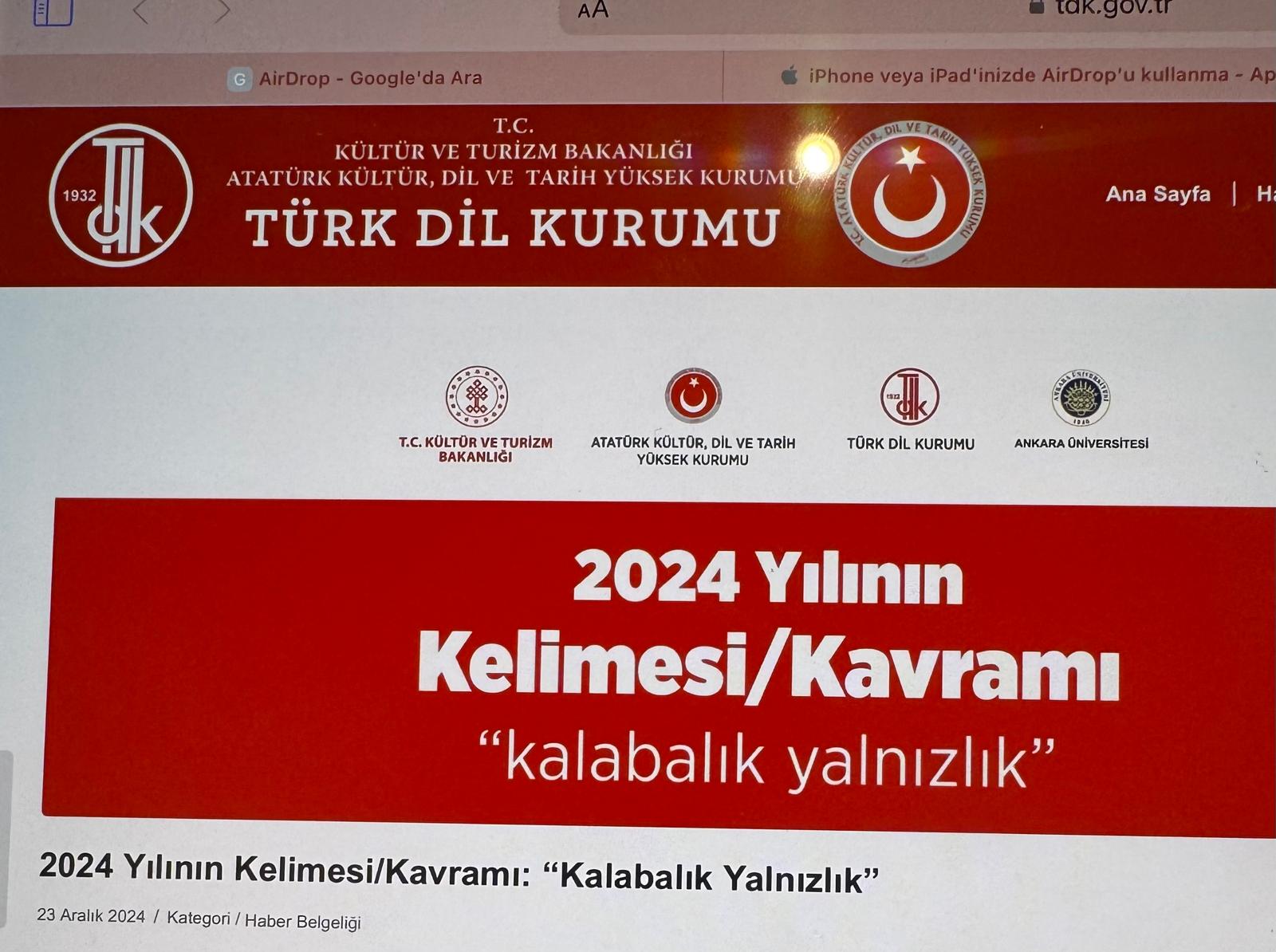 Kalabalık Yalnızlık Konusu